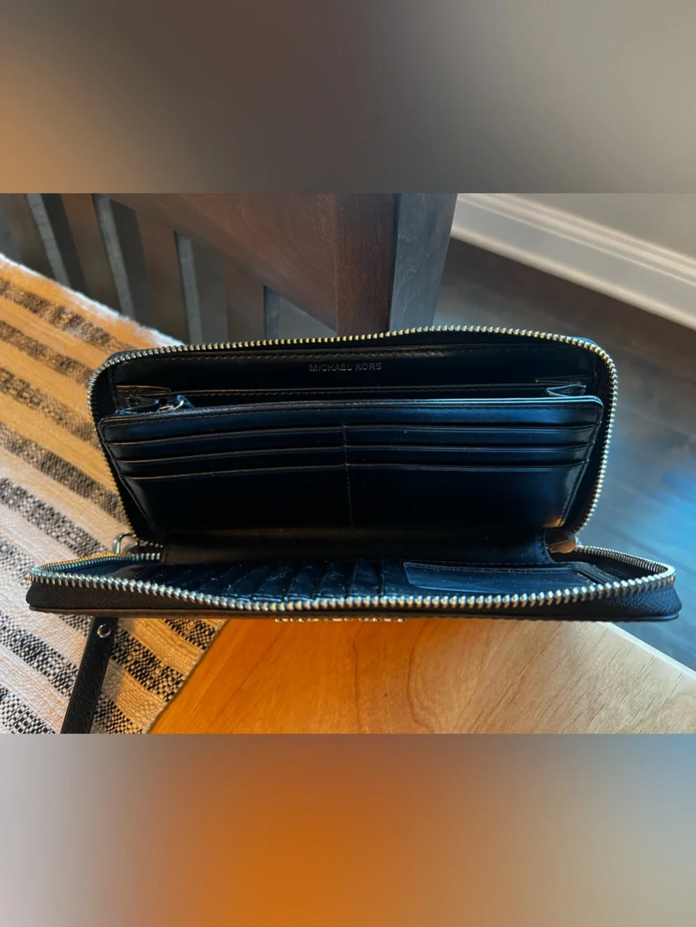Michael Kors Wallet/Wristlet Wallet